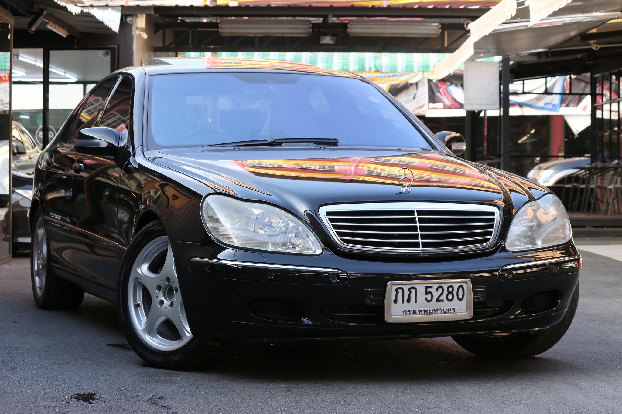 Mercedes-Benz S-Class W220 S280 ปี 2000 สีดำ (รูปที่ 2)