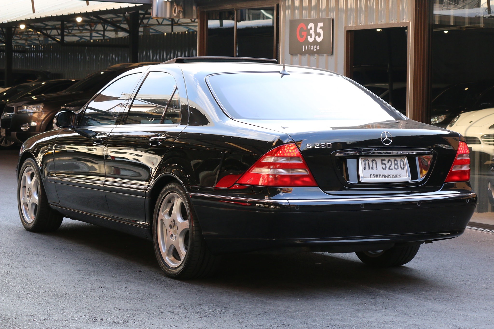 Mercedes-Benz S-Class W220 S280 ปี 2000 สีดำ (รูปที่ 4)