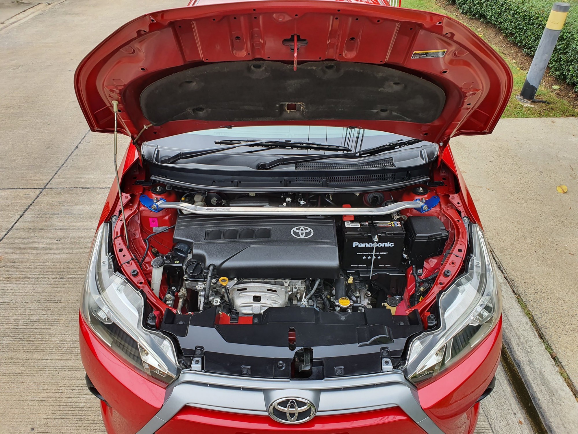 Toyota Yaris ปี 2014 สีแดง (รูปที่ 10)