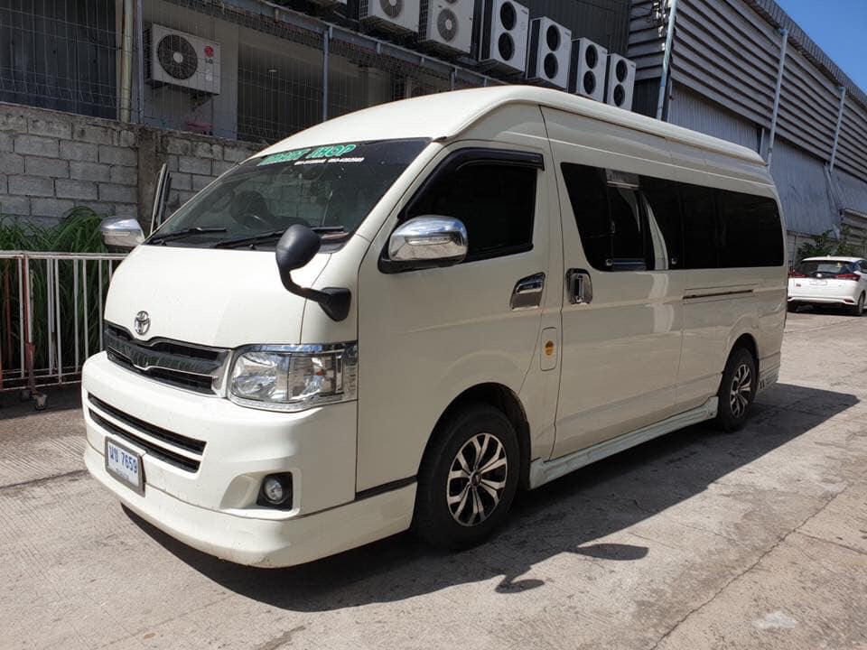 Toyota HiAce Commuter ปี 2012 สีขาว (รูปที่ 4)