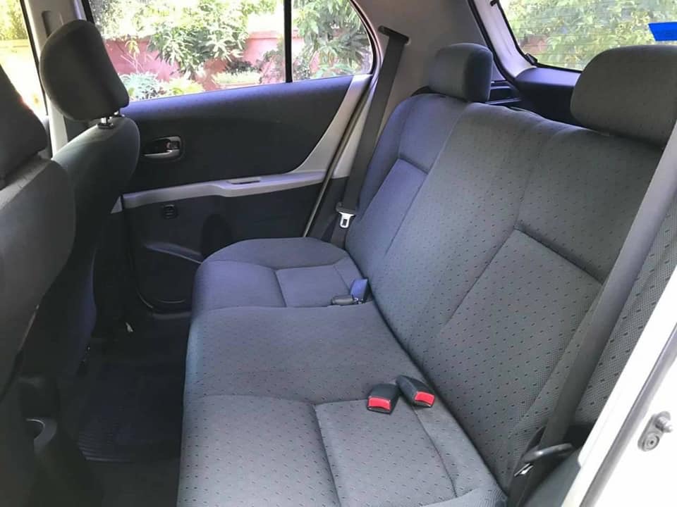 Toyota Yaris ปี 2010 สีขาว (รูปที่ 10)