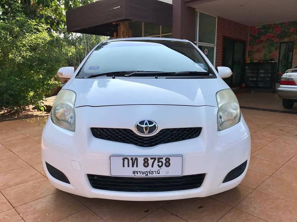 Toyota Yaris ปี 2010 สีขาว