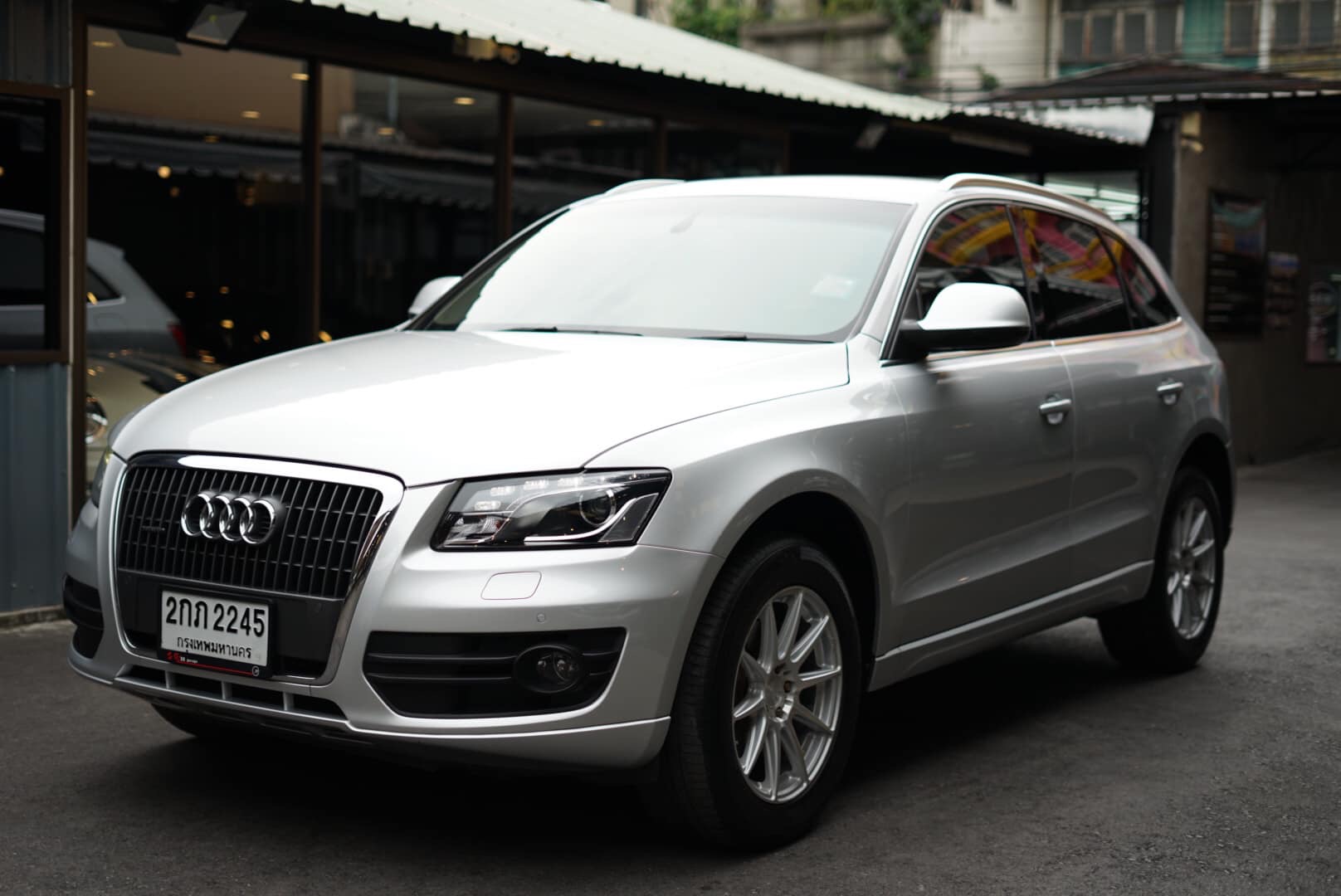 Audi Q5 (8R) ปี 2011 สีเงิน (รูปที่ 4)