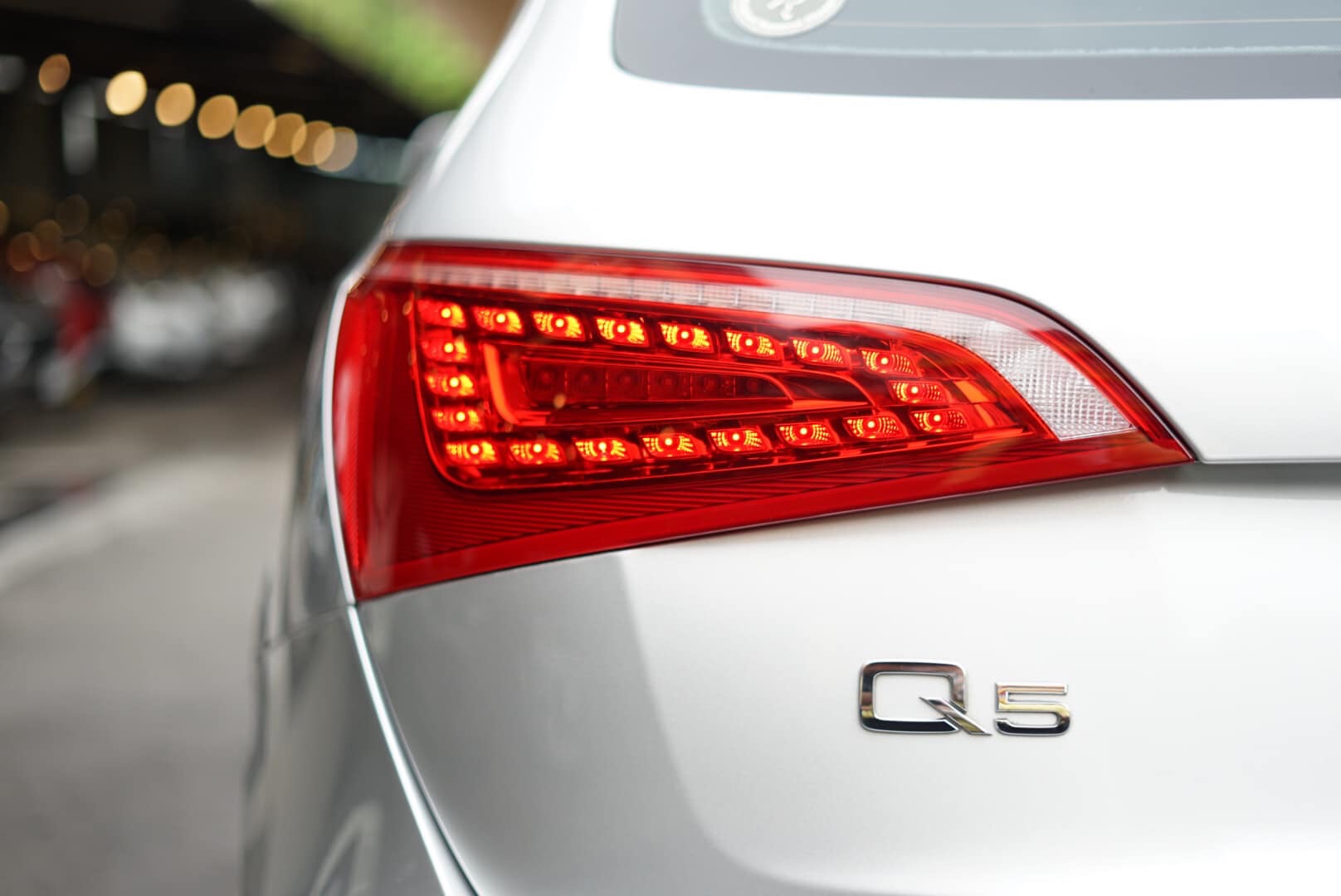 Audi Q5 (8R) ปี 2011 สีเงิน (รูปที่ 7)