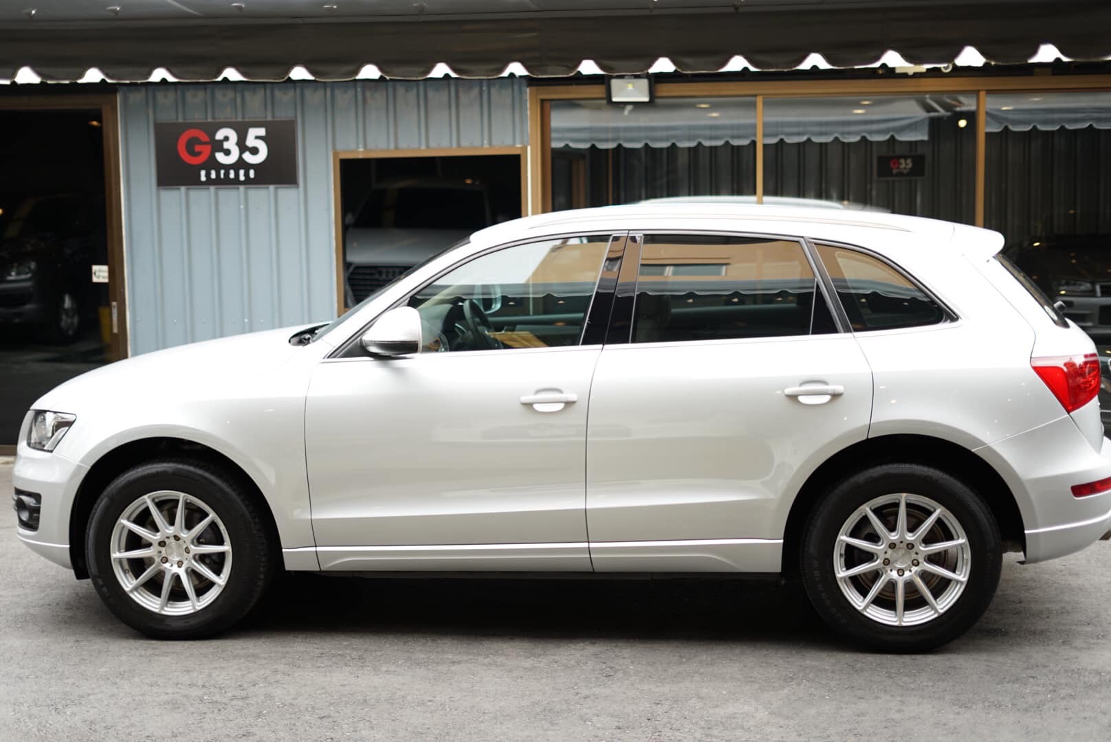 Audi Q5 (8R) ปี 2011 สีเงิน (รูปที่ 8)