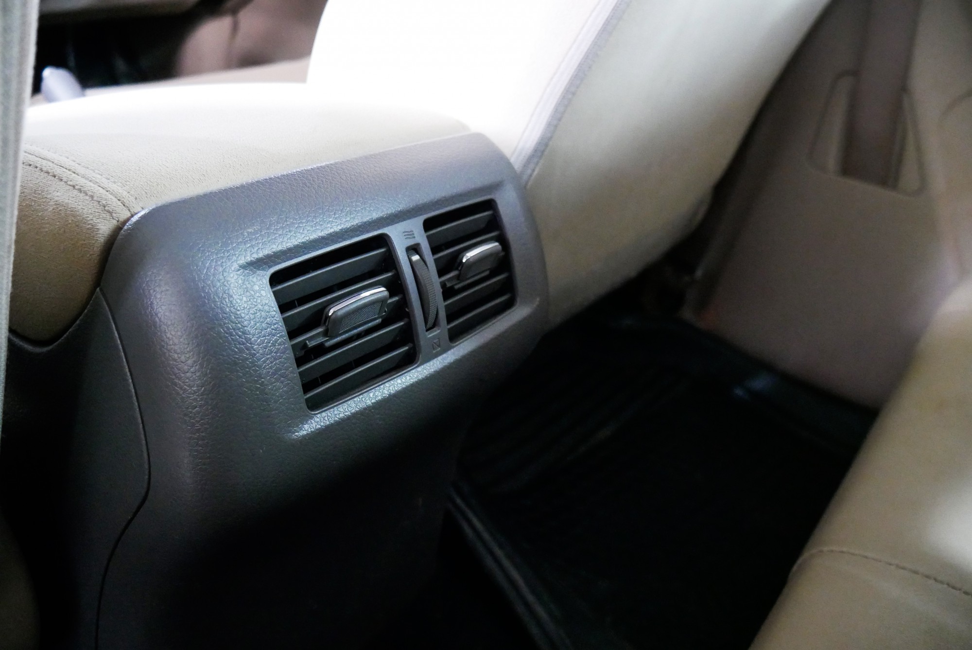 MITSUBISHI TRITON DOUBLECAB 2.4 GLX PLUS MT ปี 2018 สีน้ำตาล (รูปที่ 16)