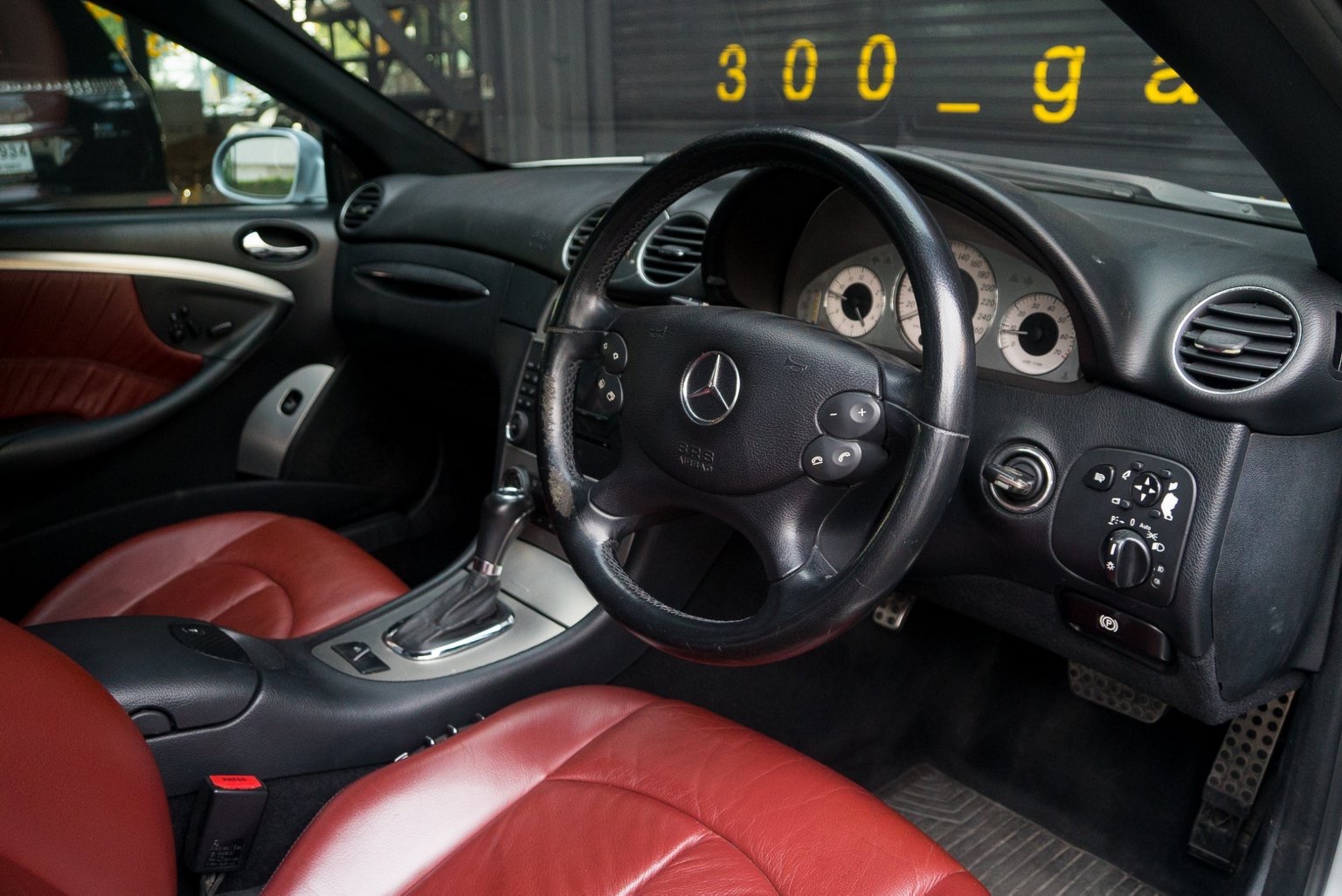 Mercedes-Benz CLK-Class W209 CLK200 ปี 2006 สีเงิน (รูปที่ 9)