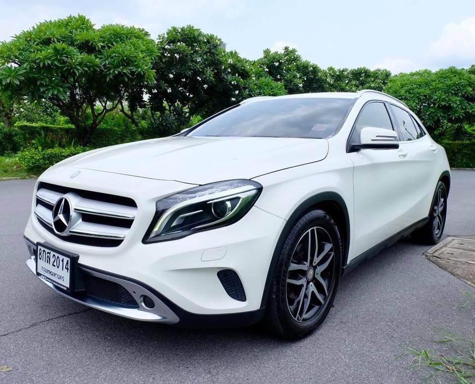 Mercedes-Benz GLA-Class X156 GLA200 ปี 2016 สีขาว (รูปที่ 2)