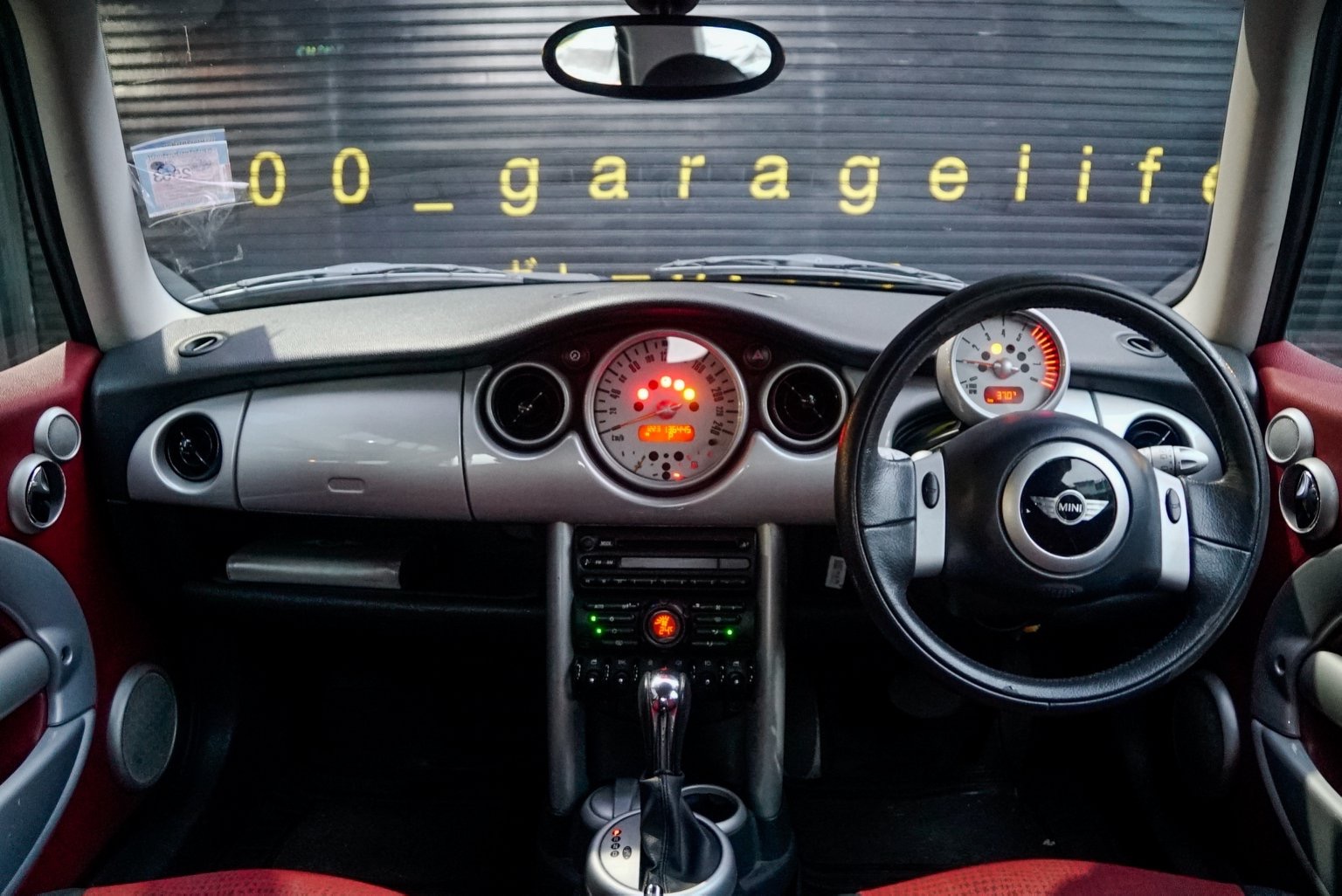 Mini Hatch (Cooper) Gen1 R50 ปี 2003 สีดำ (รูปที่ 10)