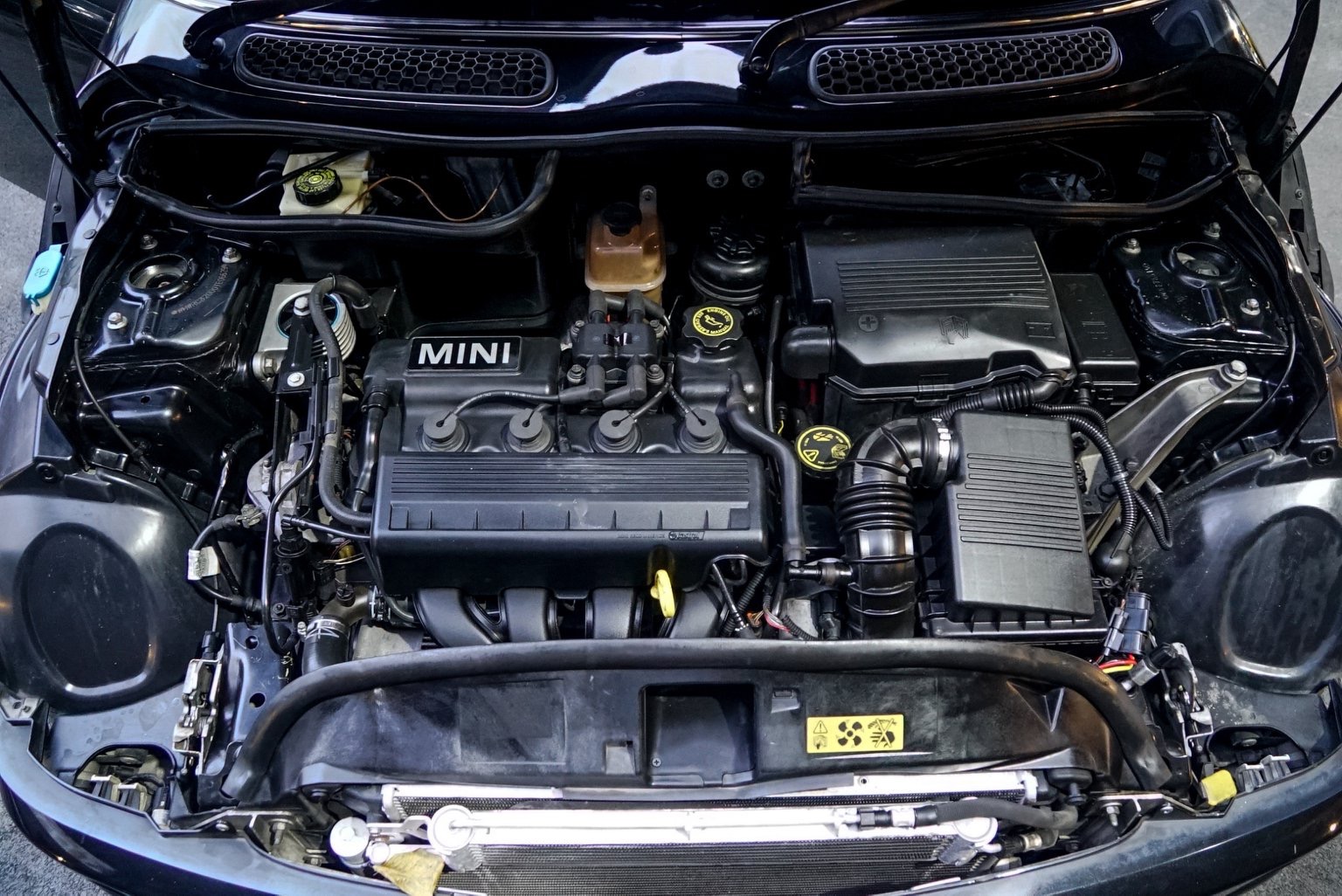 Mini Hatch (Cooper) Gen1 R50 ปี 2003 สีดำ (รูปที่ 15)