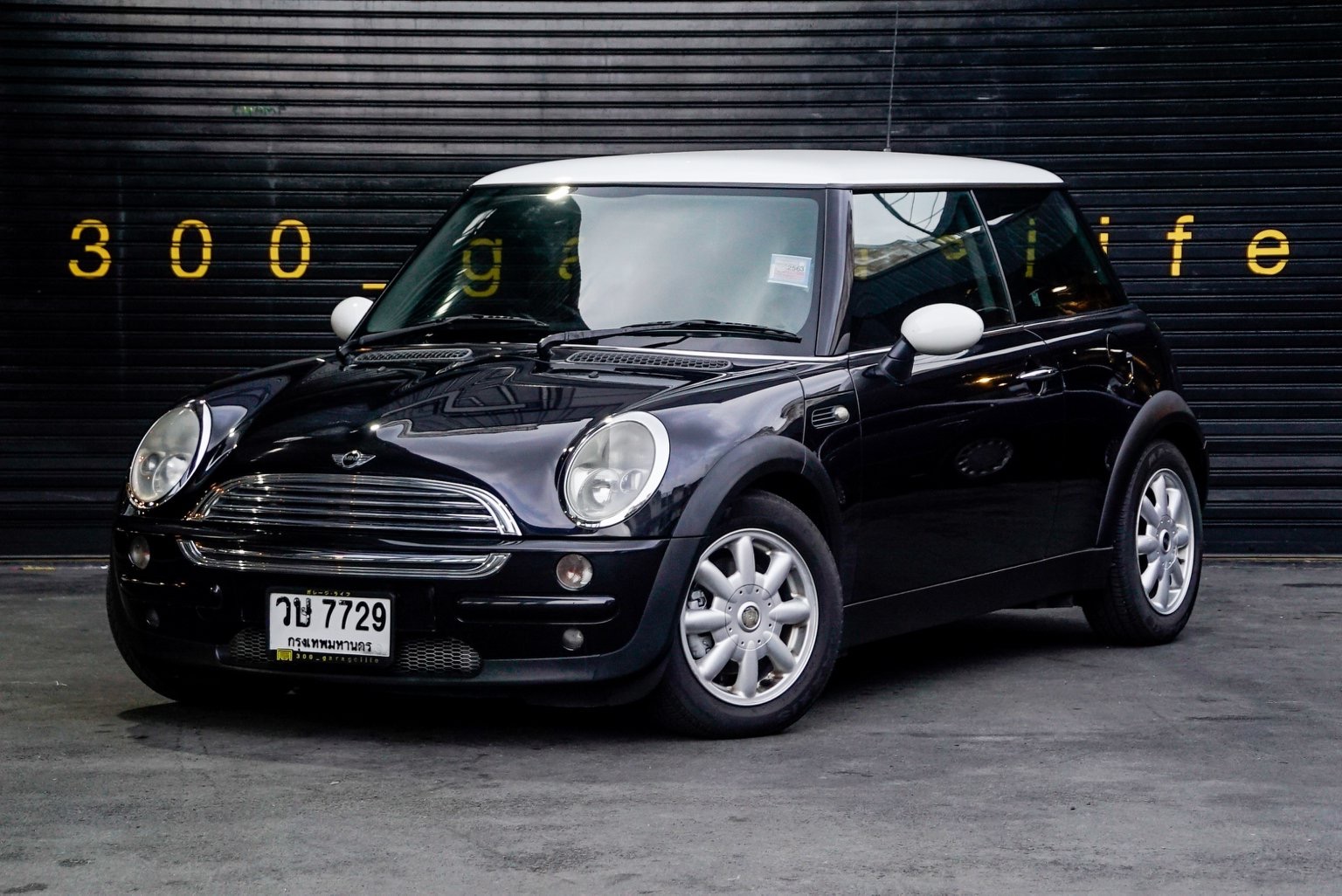Mini Hatch (Cooper) Gen1 R50 ปี 2003 สีดำ