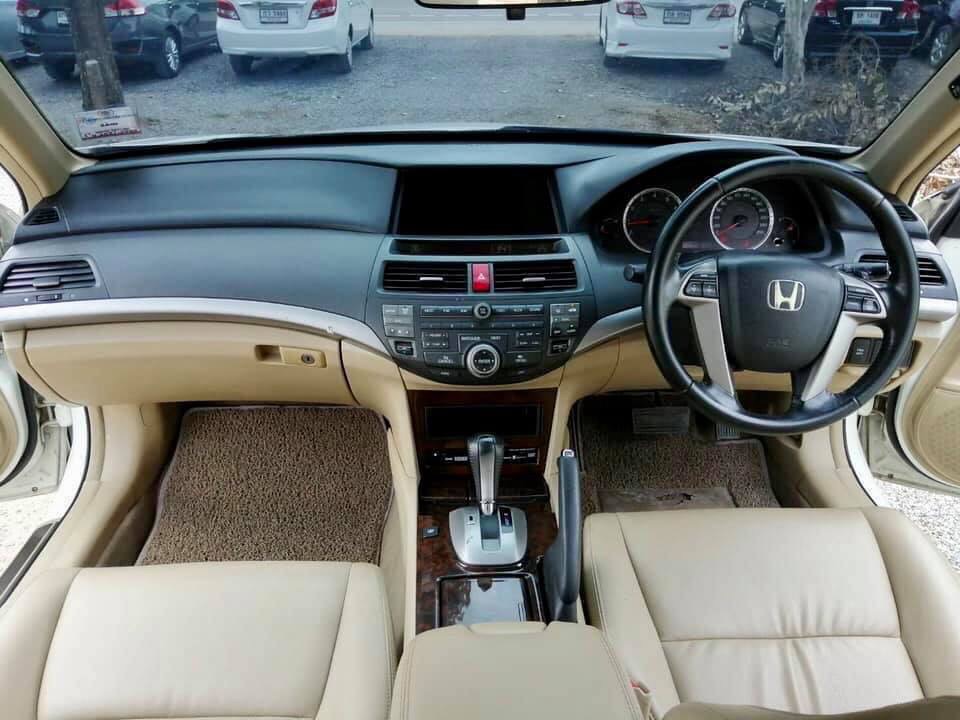 Honda Accord Gen 8 ปี 2008 สีขาว (รูปที่ 10)