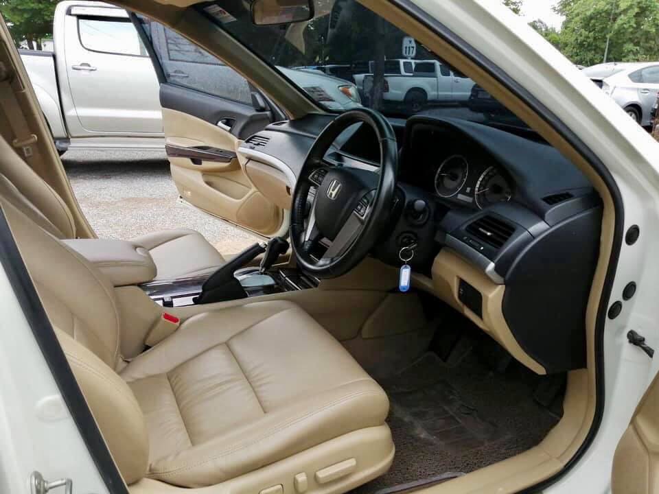 Honda Accord Gen 8 ปี 2008 สีขาว (รูปที่ 8)