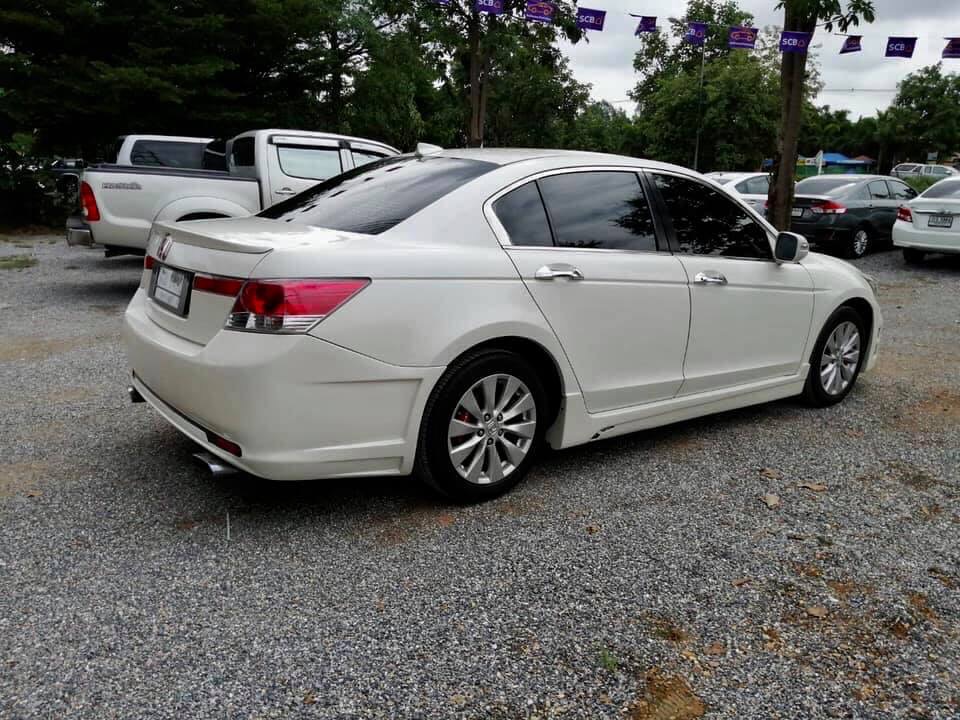 Honda Accord Gen 8 ปี 2008 สีขาว