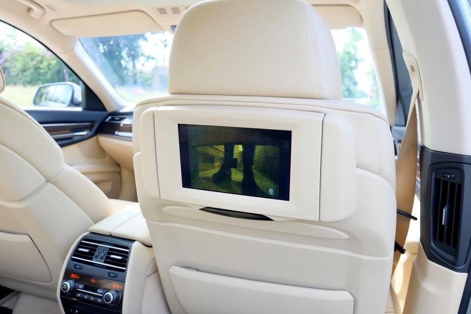 BMW 7 Series Gen5 F02 730Li ปี 2011 สีเงิน (รูปที่ 17)