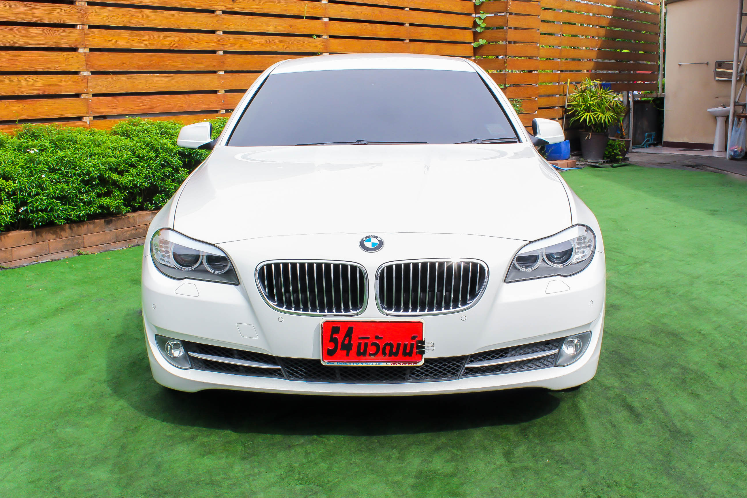 BMW 520I F10 2.0 AT ปี 2012 สีขาว (รูปที่ 2)