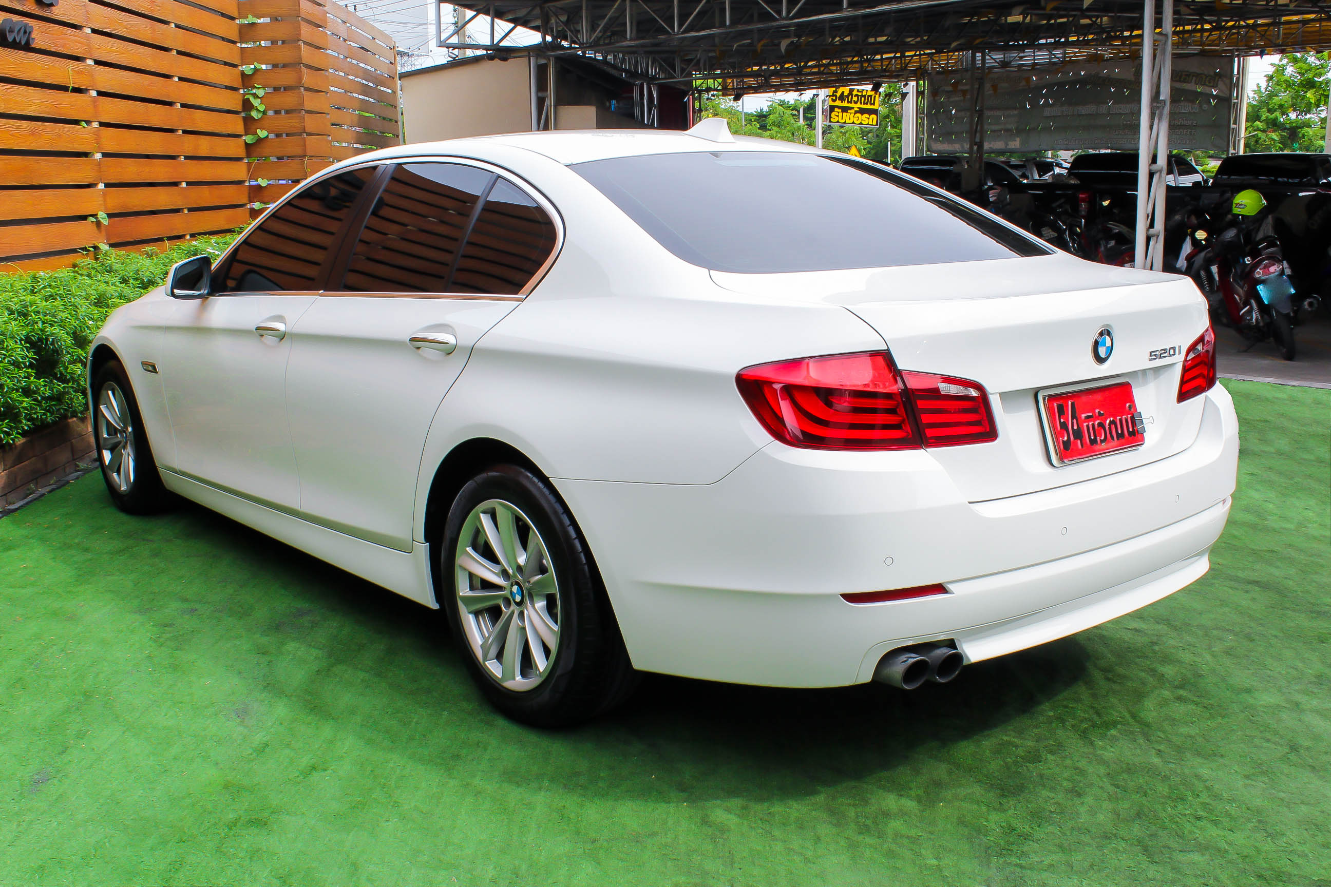 BMW 520I F10 2.0 AT ปี 2012 สีขาว (รูปที่ 19)