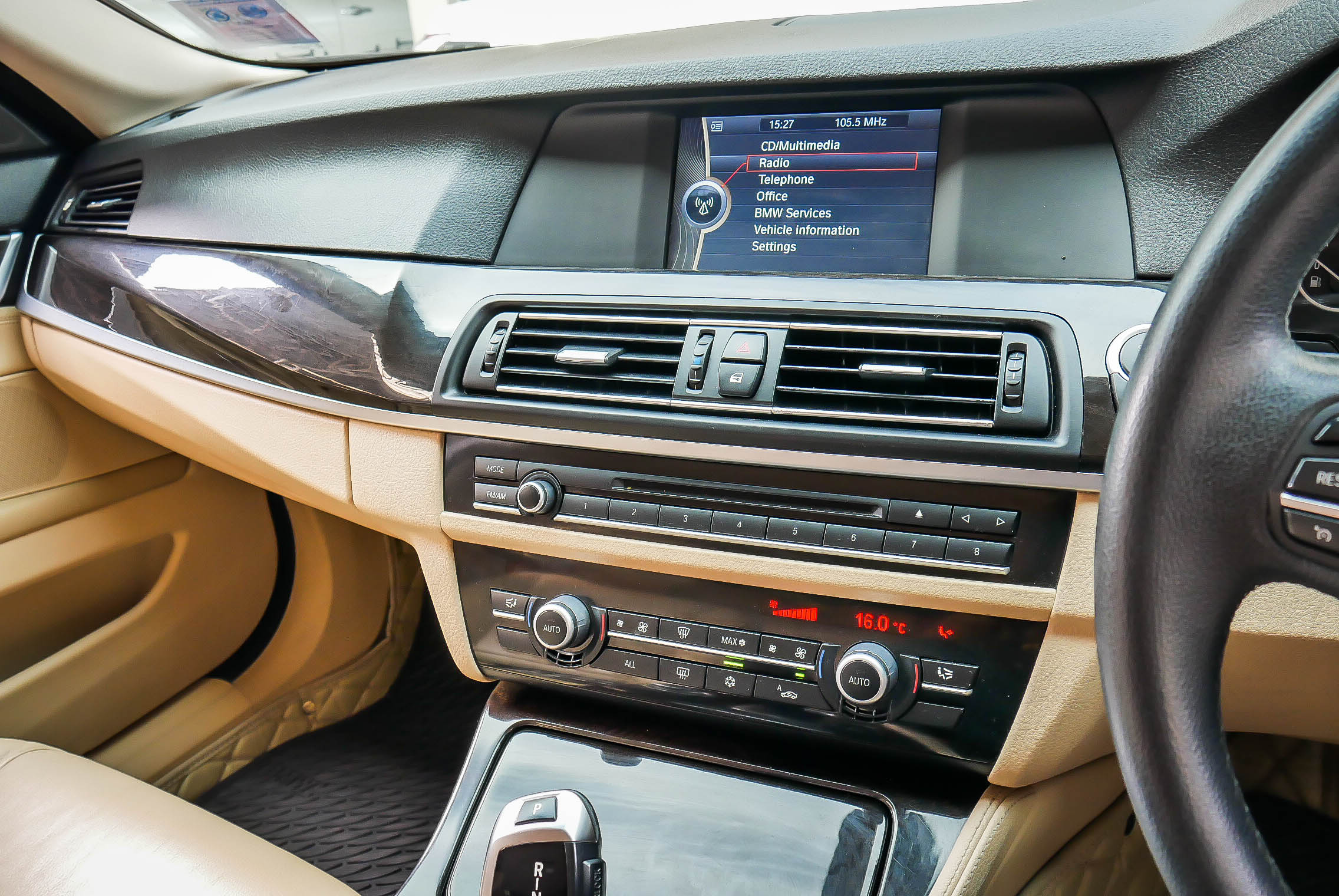 BMW 520I F10 2.0 AT ปี 2012 สีขาว (รูปที่ 10)