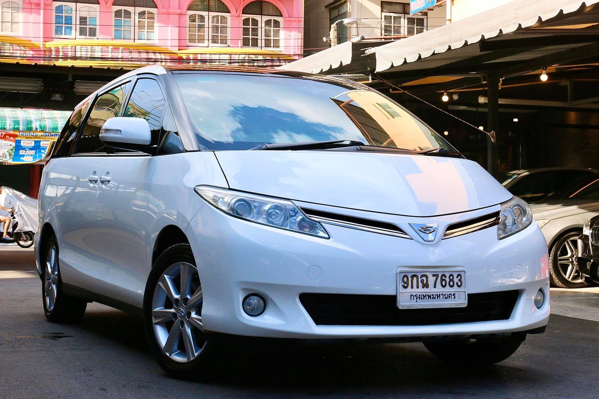 Toyota Estima ปี 2010 สีขาว (รูปที่ 2)