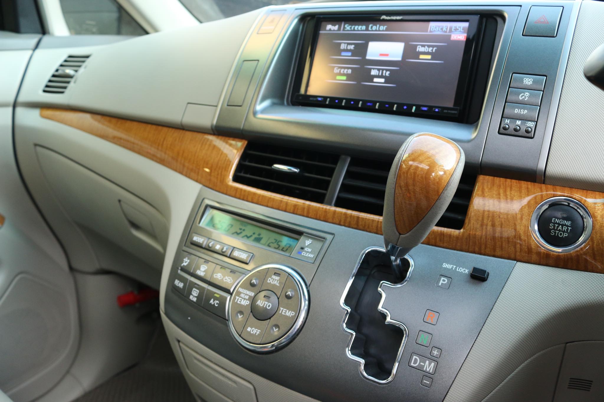 Toyota Estima ปี 2010 สีขาว (รูปที่ 12)