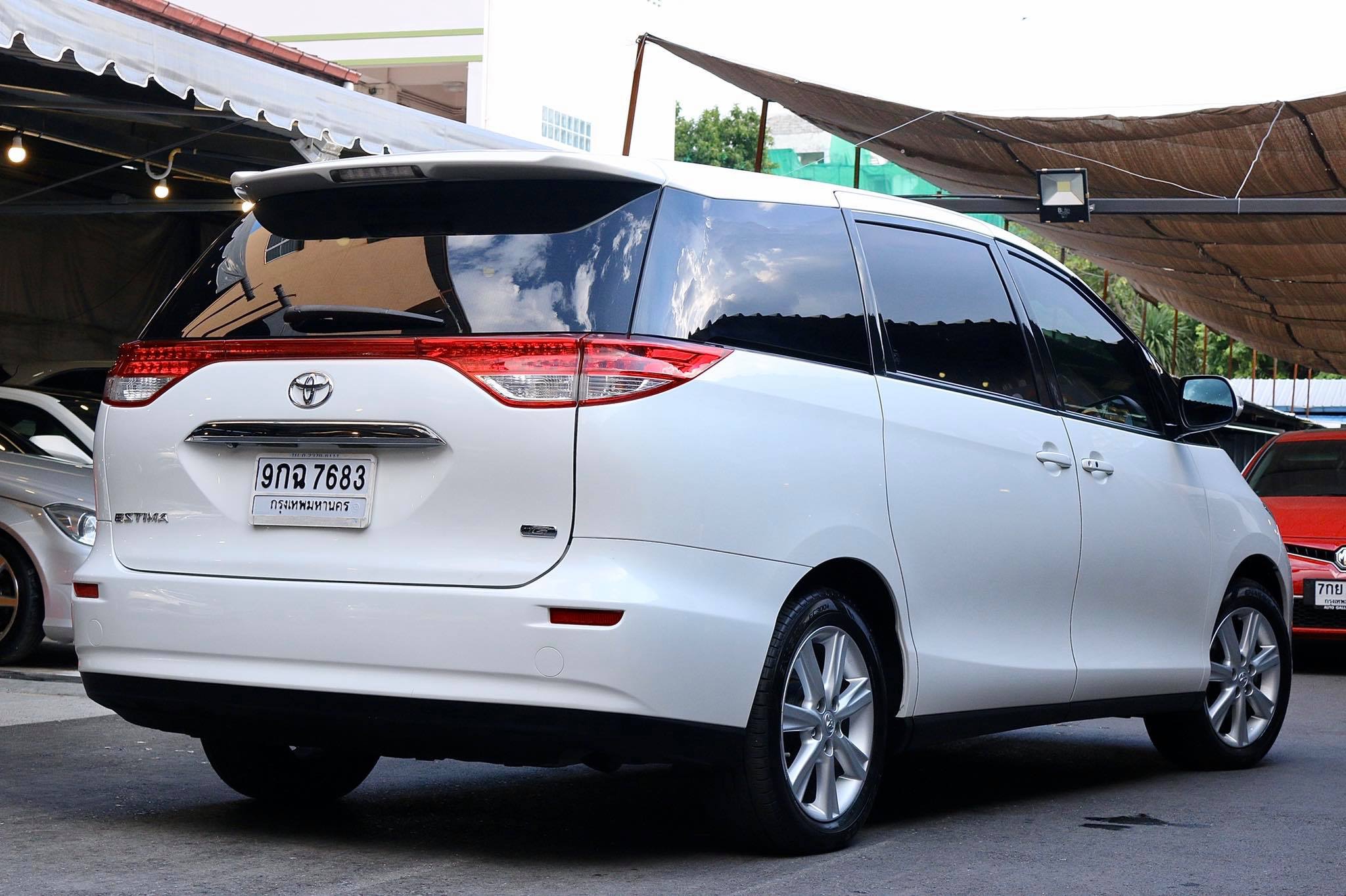 Toyota Estima ปี 2010 สีขาว (รูปที่ 3)