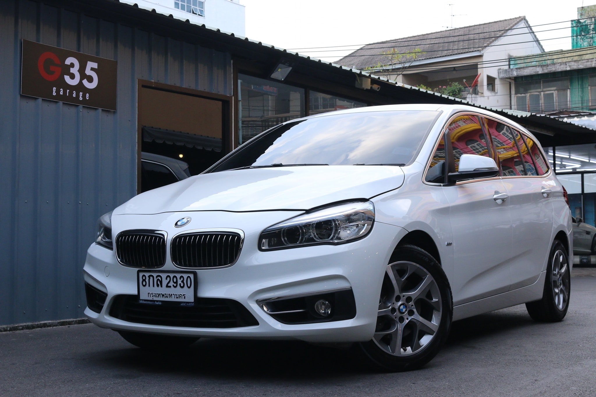 BMW 2 Series F46 Gran Tourer 218i ปี 2016 สีขาว