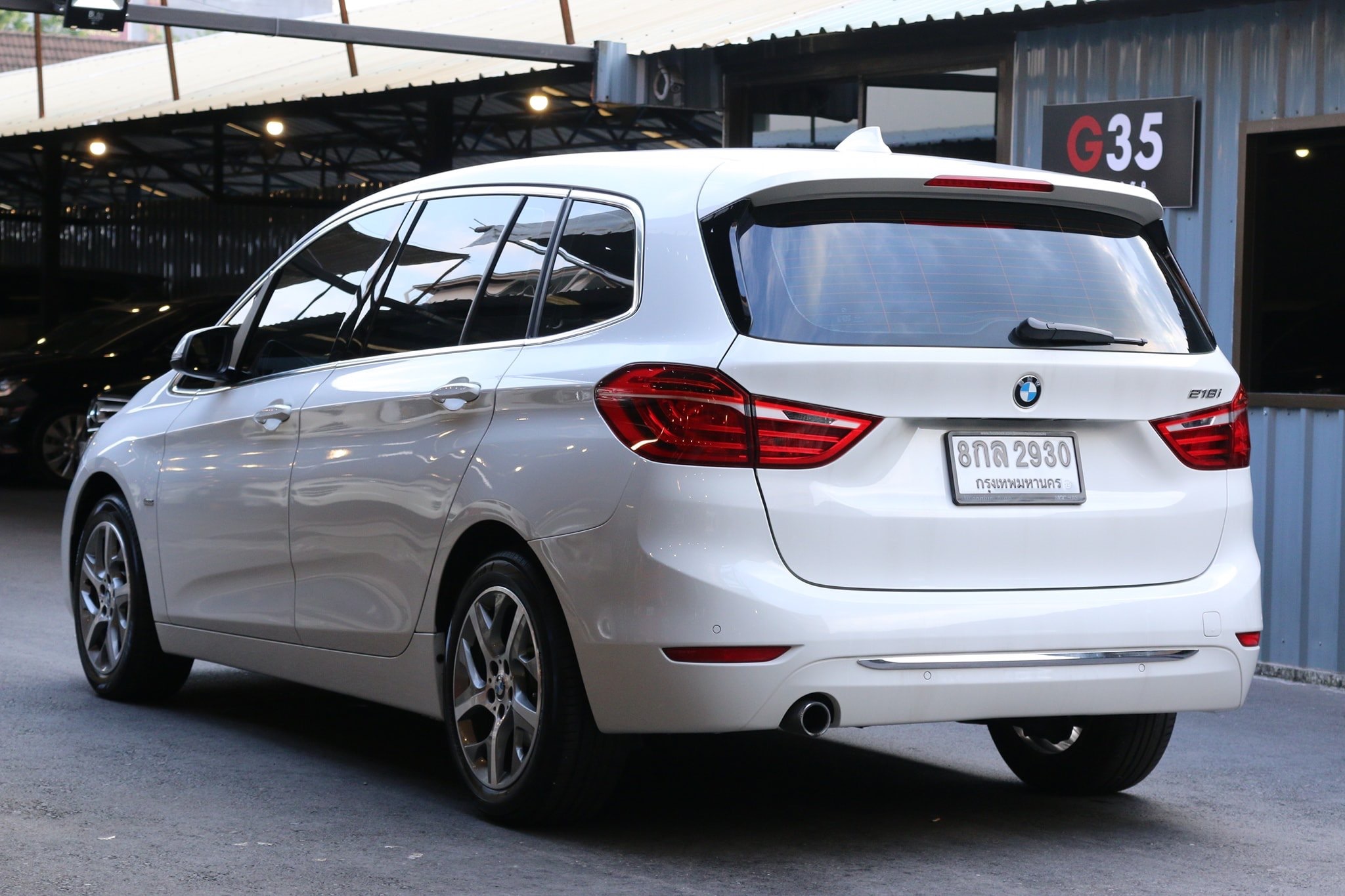 BMW 2 Series F46 Gran Tourer 218i ปี 2016 สีขาว (รูปที่ 5)