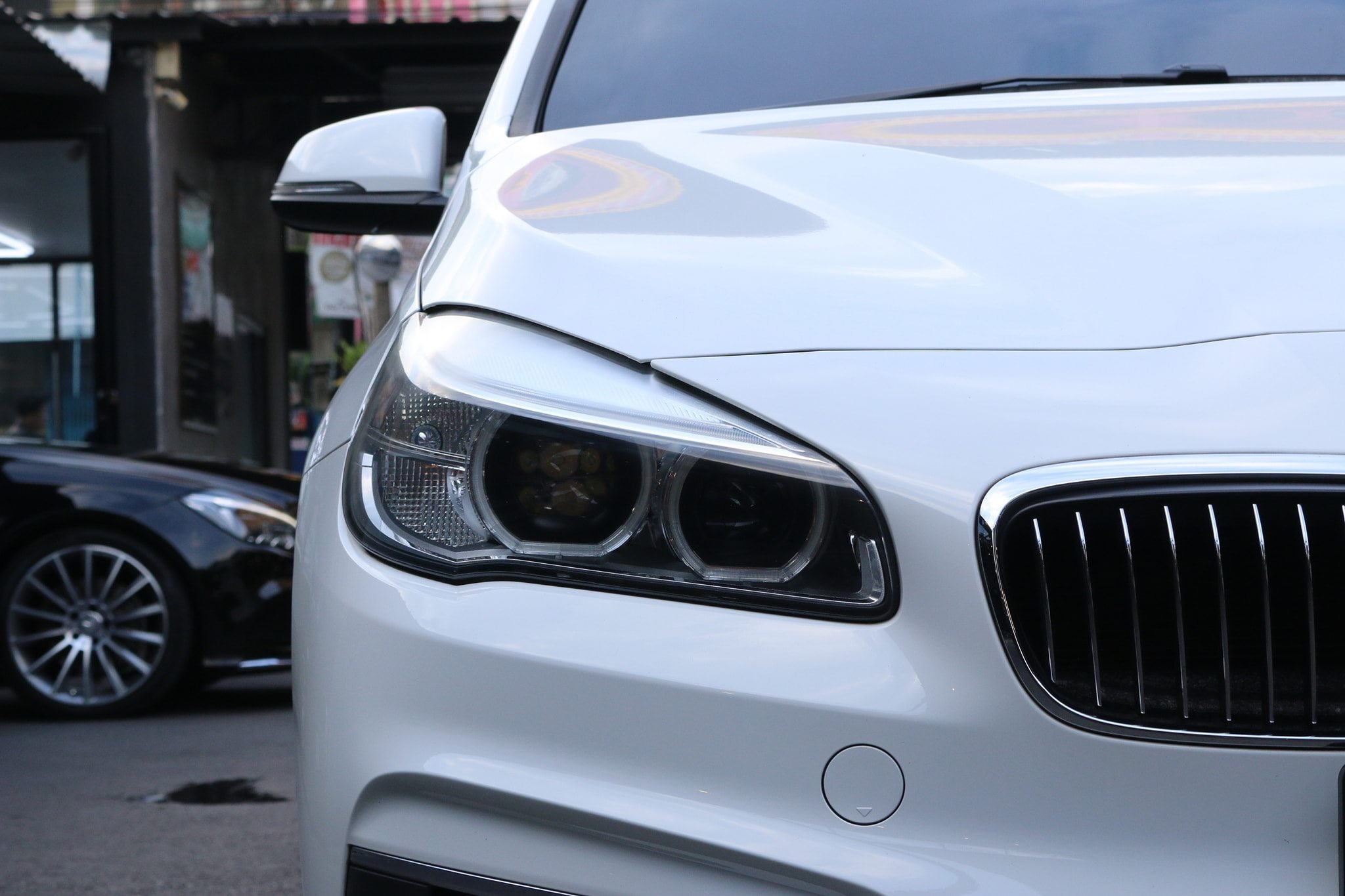 BMW 2 Series F46 Gran Tourer 218i ปี 2016 สีขาว (รูปที่ 4)