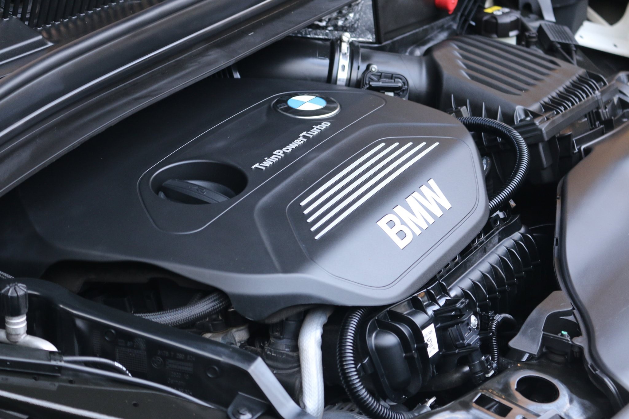 BMW 2 Series F46 Gran Tourer 218i ปี 2016 สีขาว (รูปที่ 21)