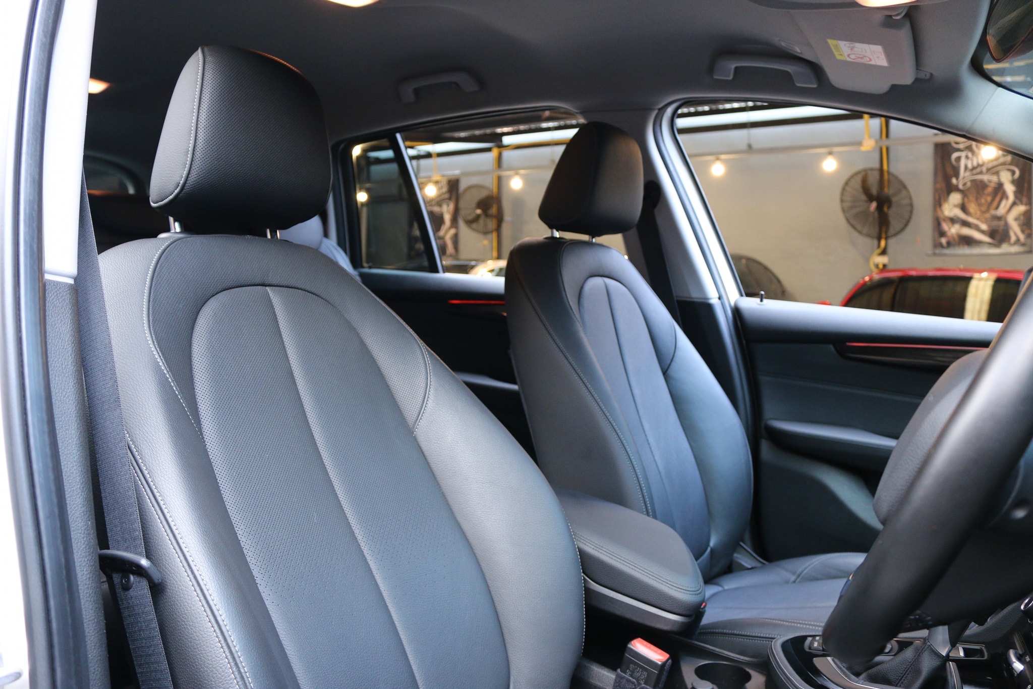 BMW 2 Series F46 Gran Tourer 218i ปี 2016 สีขาว (รูปที่ 22)