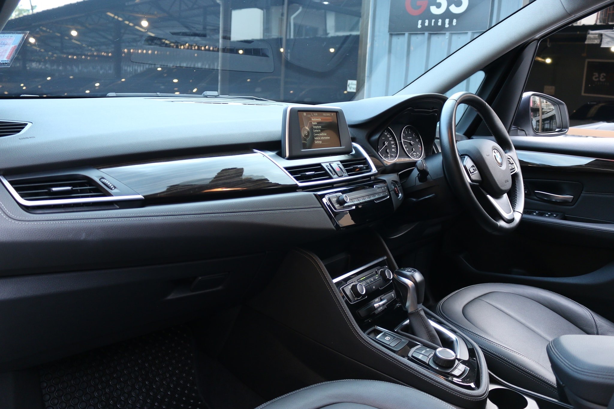 BMW 2 Series F46 Gran Tourer 218i ปี 2016 สีขาว (รูปที่ 13)