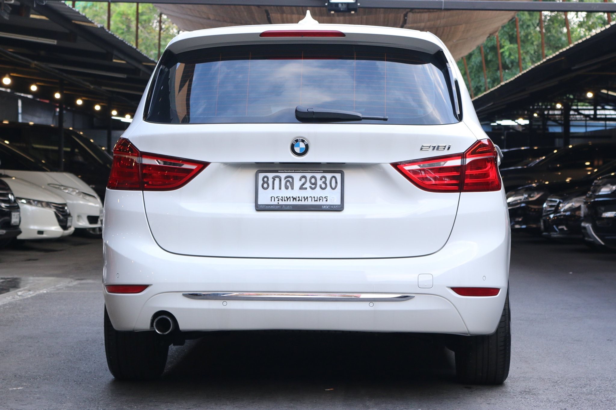 BMW 2 Series F46 Gran Tourer 218i ปี 2016 สีขาว (รูปที่ 6)