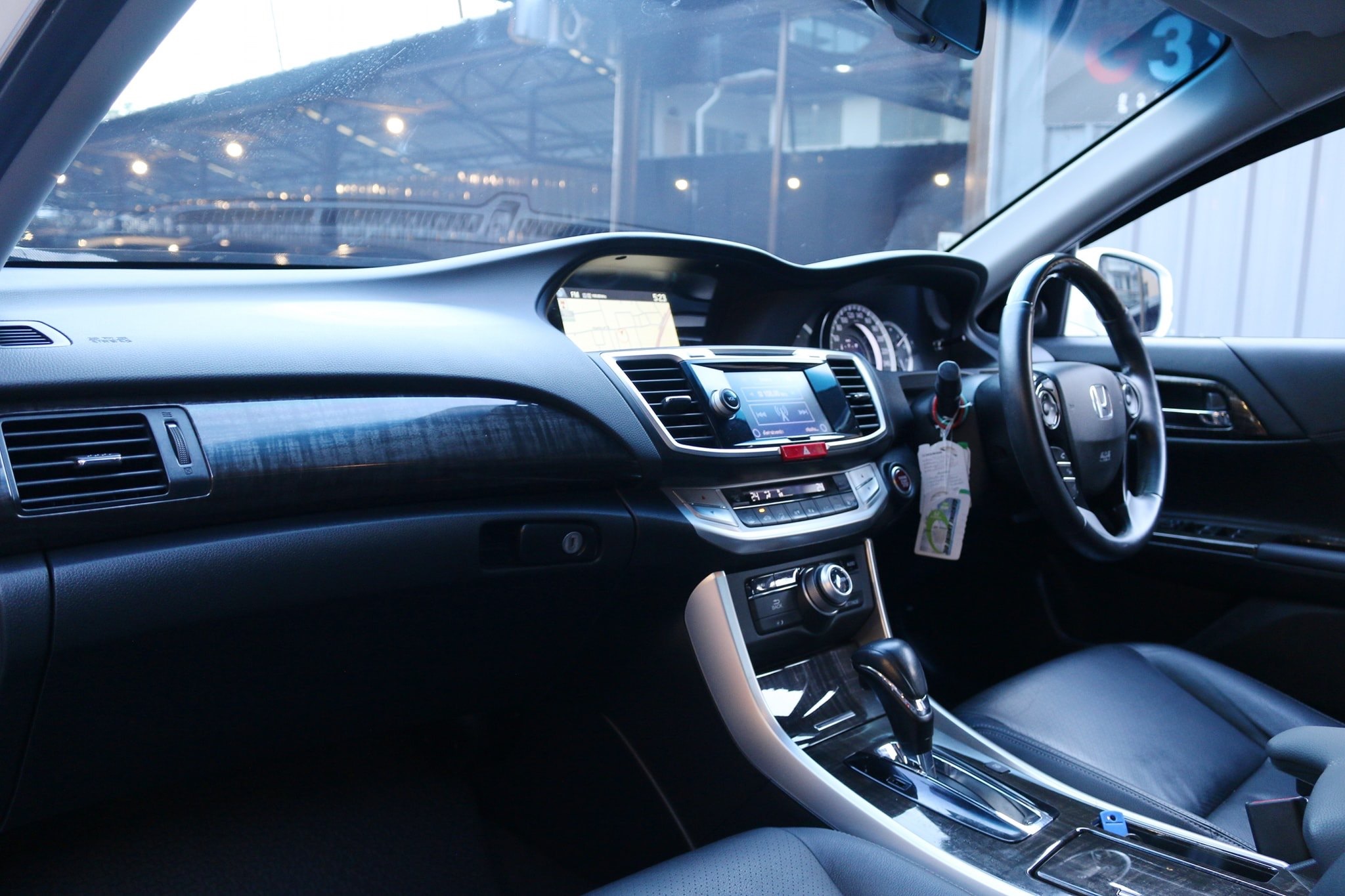 Honda Accord Gen 9 ปี 2014 สีขาว (รูปที่ 15)