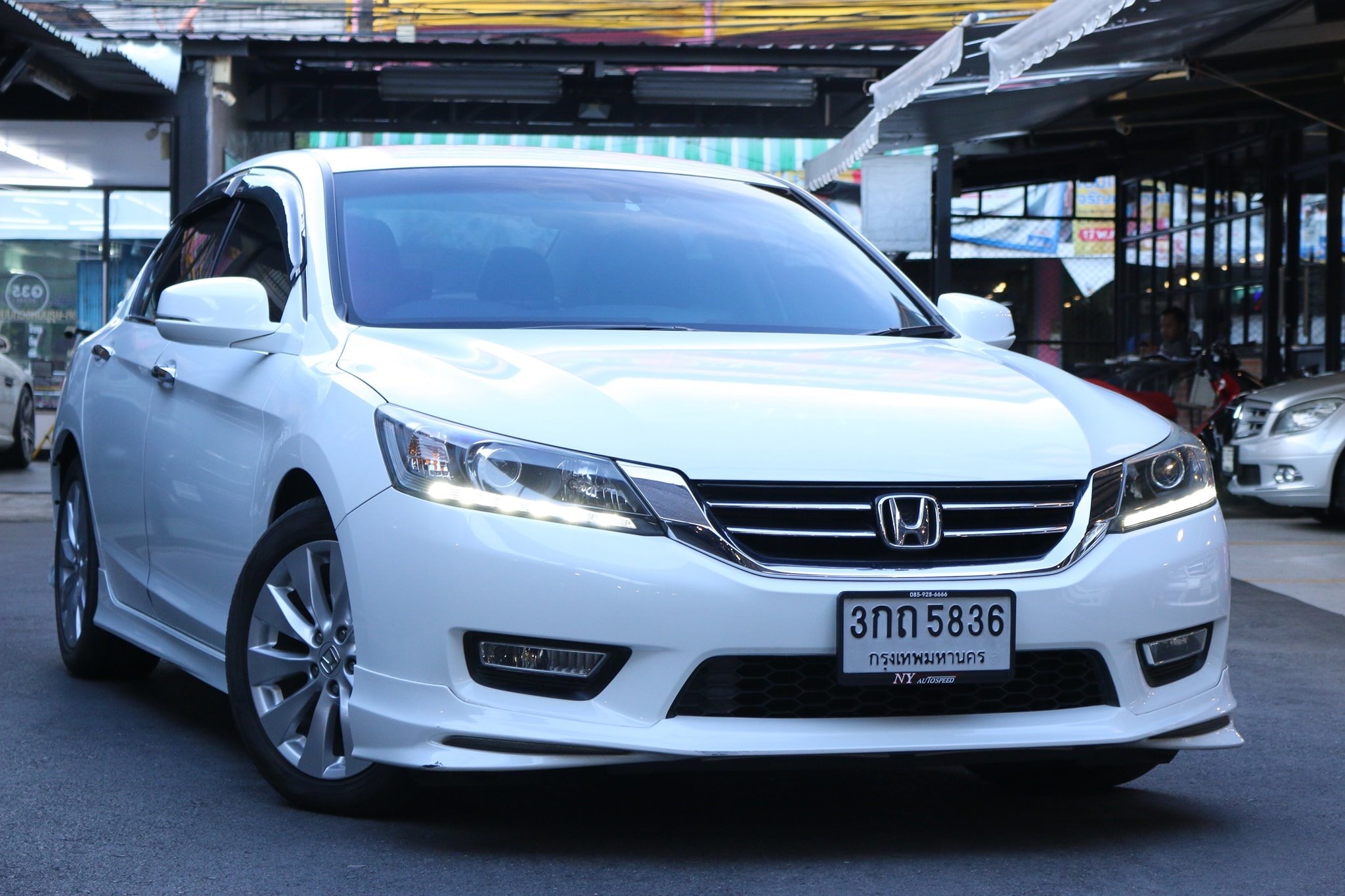 Honda Accord Gen 9 ปี 2014 สีขาว (รูปที่ 2)