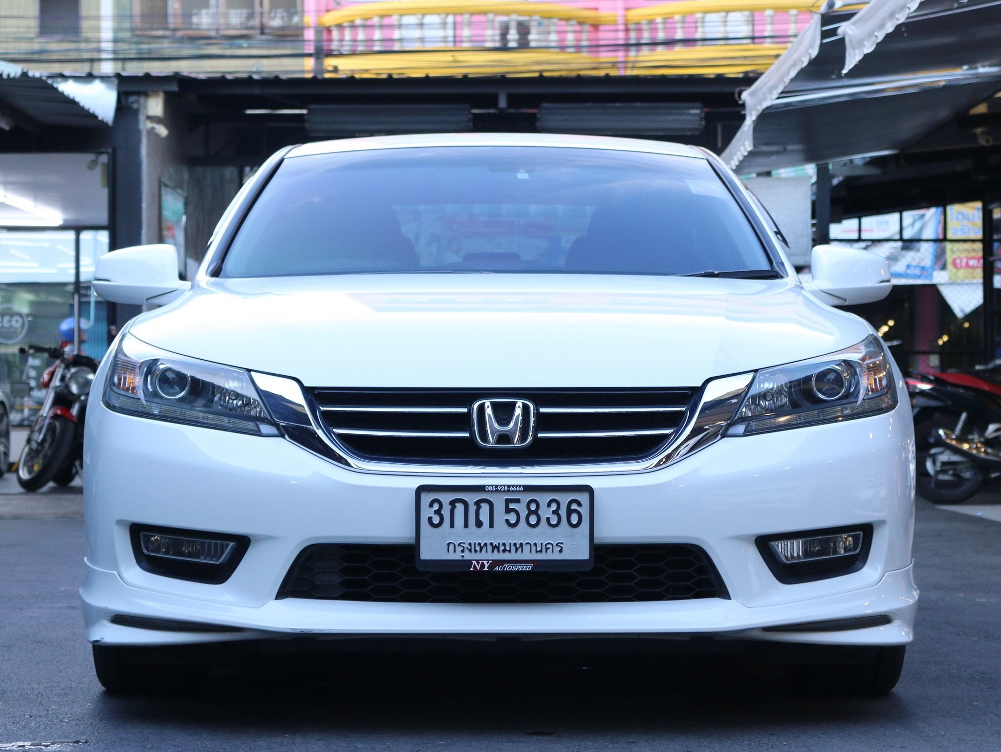 Honda Accord Gen 9 ปี 2014 สีขาว