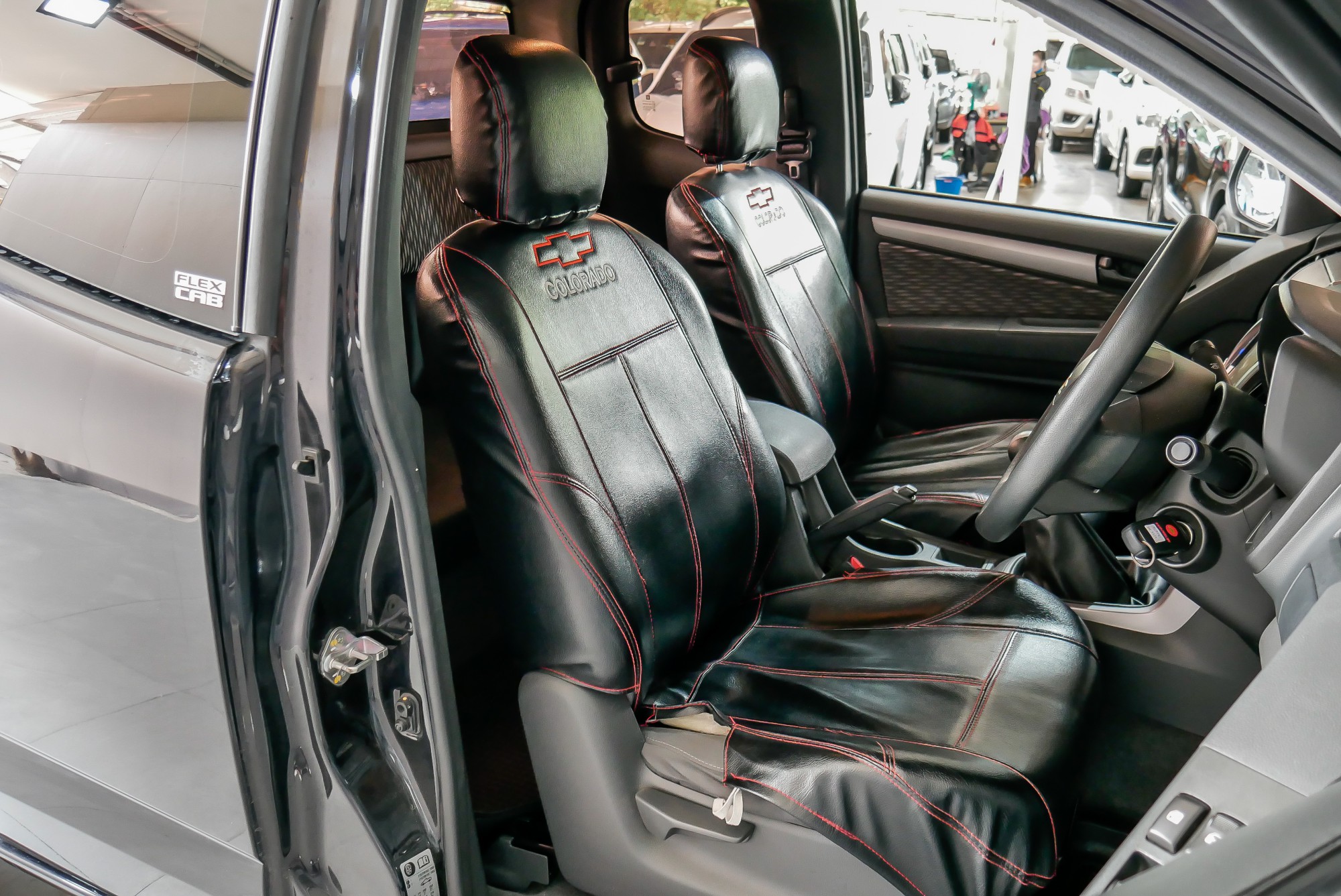 Chevrolet Colorado Gen2 ปี 2014 สีดำ (รูปที่ 4)