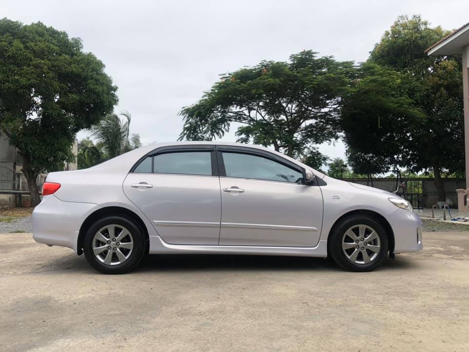 Toyota Corolla Altis ปี 2013 สีเงิน (รูปที่ 8)