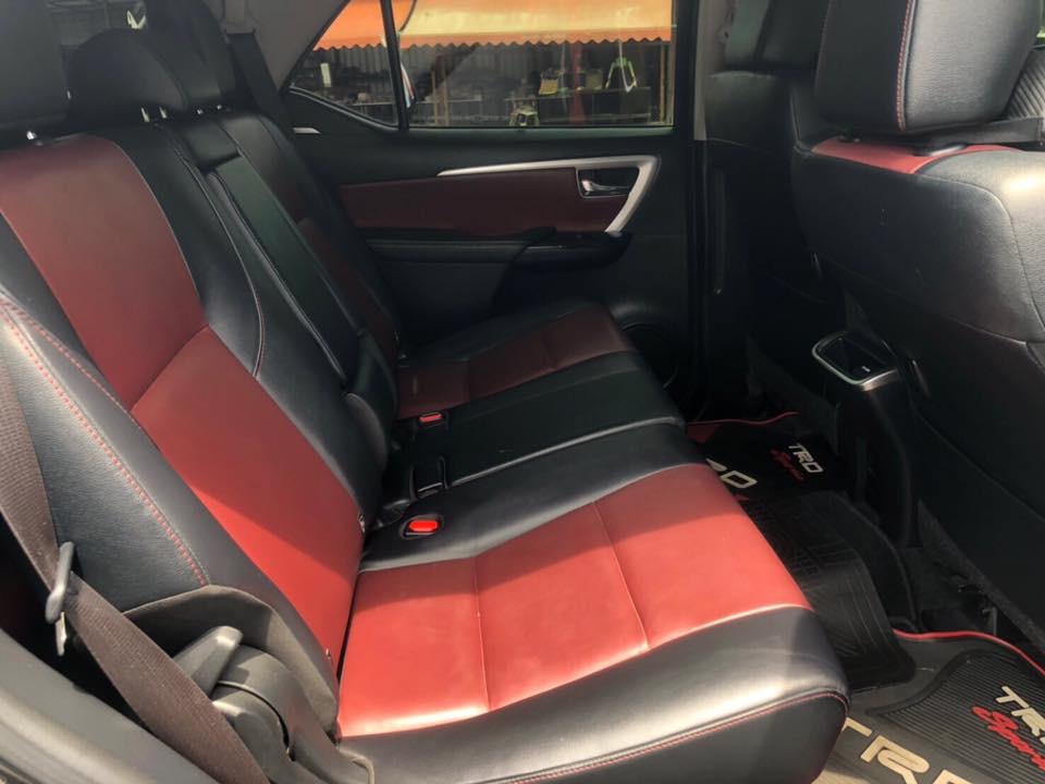 Toyota Fortuner GEN 2 ปี 2016 สีดำ (รูปที่ 7)