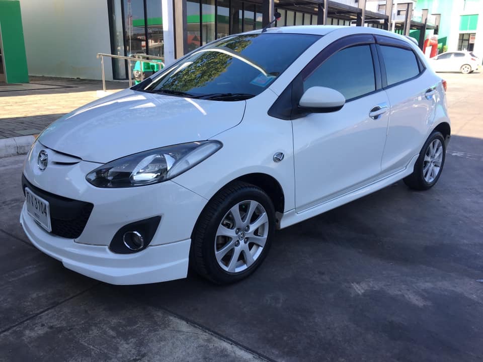 Mazda 2 Sports (5 ประตู) ปี 2012 สีขาว (รูปที่ 3)