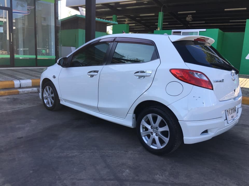 Mazda 2 Sports (5 ประตู) ปี 2012 สีขาว (รูปที่ 5)