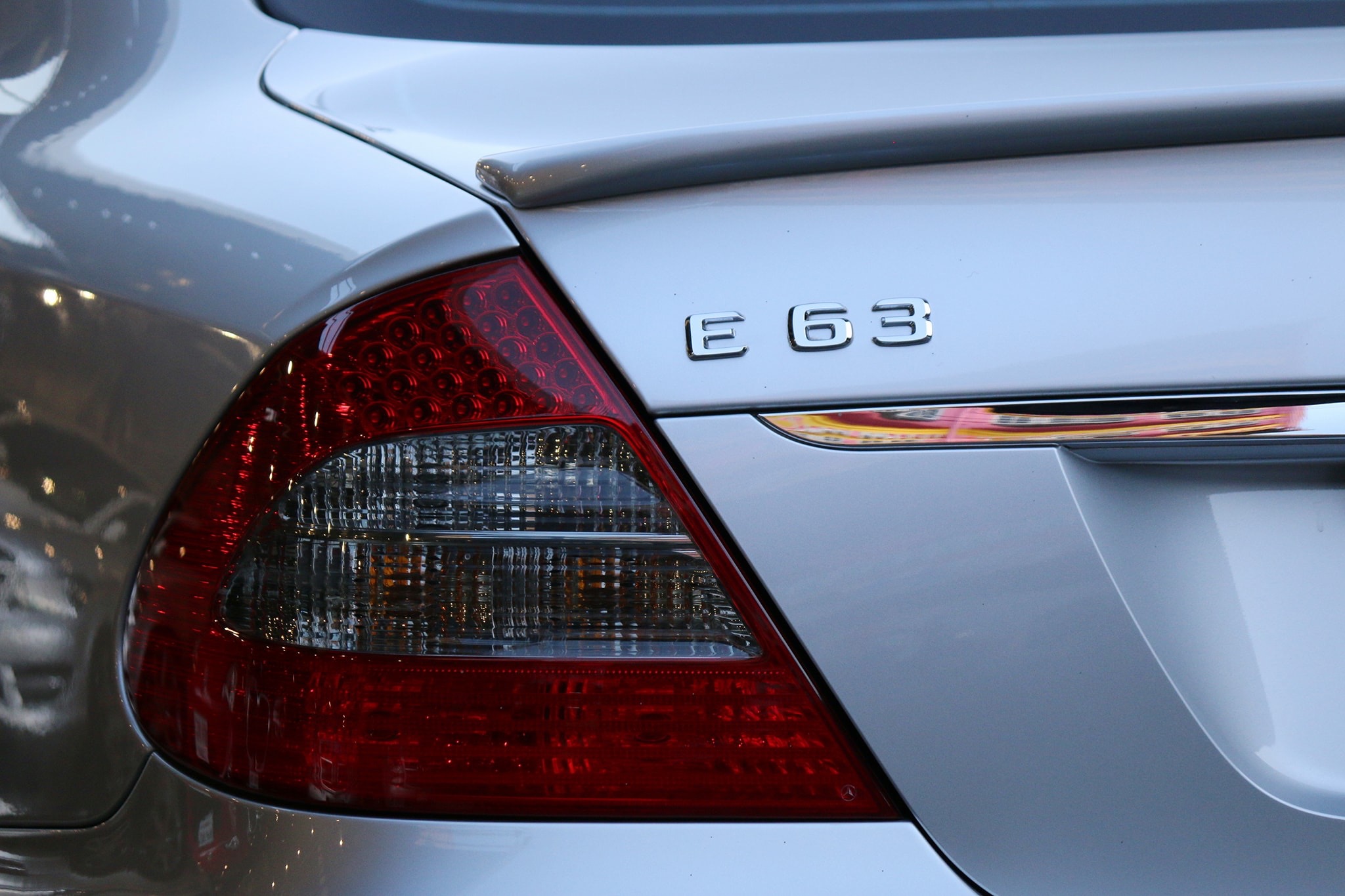 Mercedes-Benz E-Class W211 E63 AMG ปี 2003 สีเงิน (รูปที่ 8)