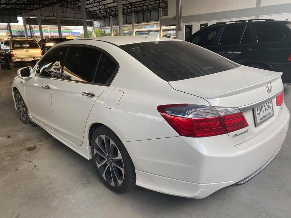 Honda Accord Gen 9 ปี 2014 สีขาว (รูปที่ 6)