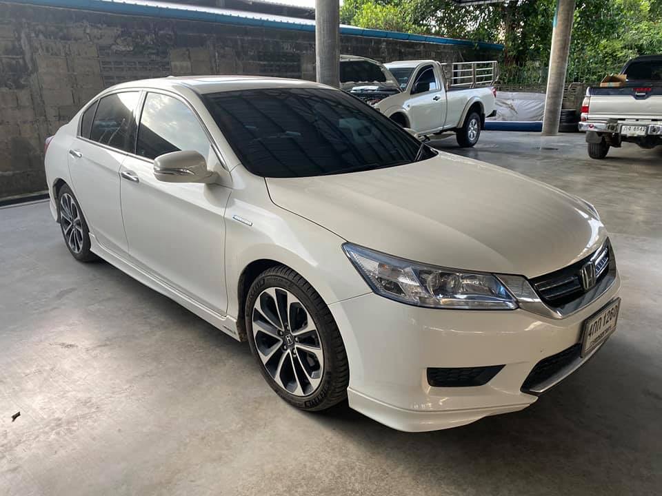 Honda Accord Gen 9 ปี 2014 สีขาว (รูปที่ 4)