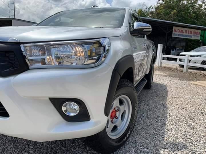 Toyota Hilux Revo Prerunner (Cab) ปี 2015 สีขาว (รูปที่ 3)