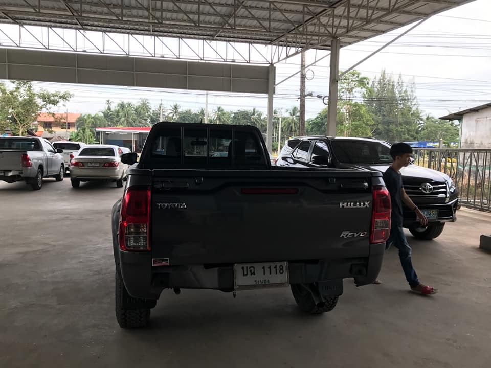 Toyota Hilux Revo ตอนเดียว ปี 2016 สีดำ (รูปที่ 12)
