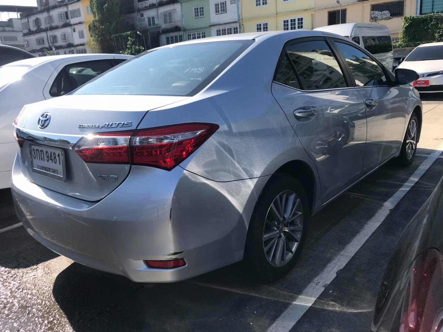 Toyota Corolla Altis โฉม 14-16 ปี 2014 สีเงิน (รูปที่ 3)