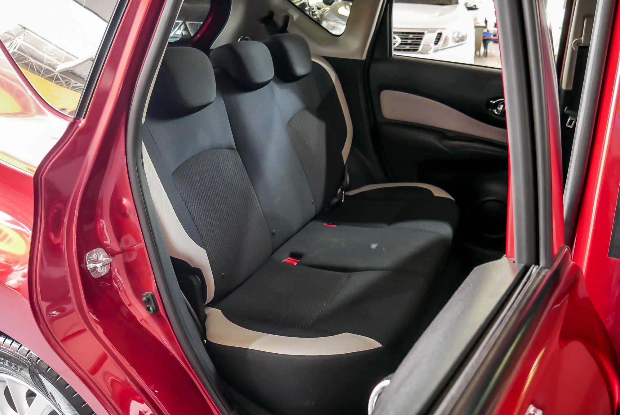 NISSAN NOTE 1.2 V ปี 2018 สีแดง (รูปที่ 15)