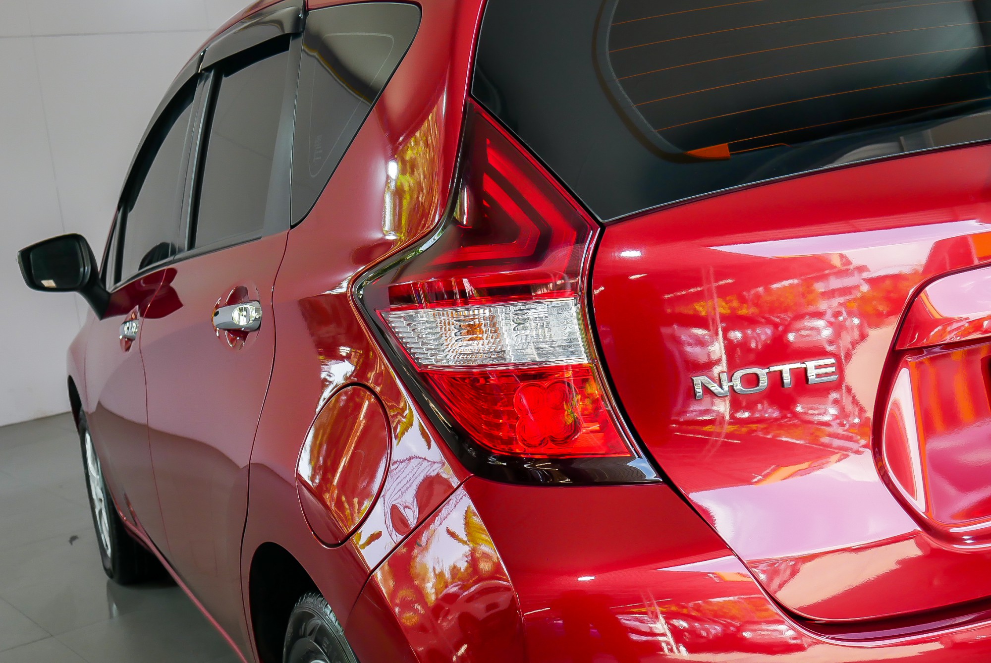 NISSAN NOTE 1.2 V ปี 2018 สีแดง (รูปที่ 20)