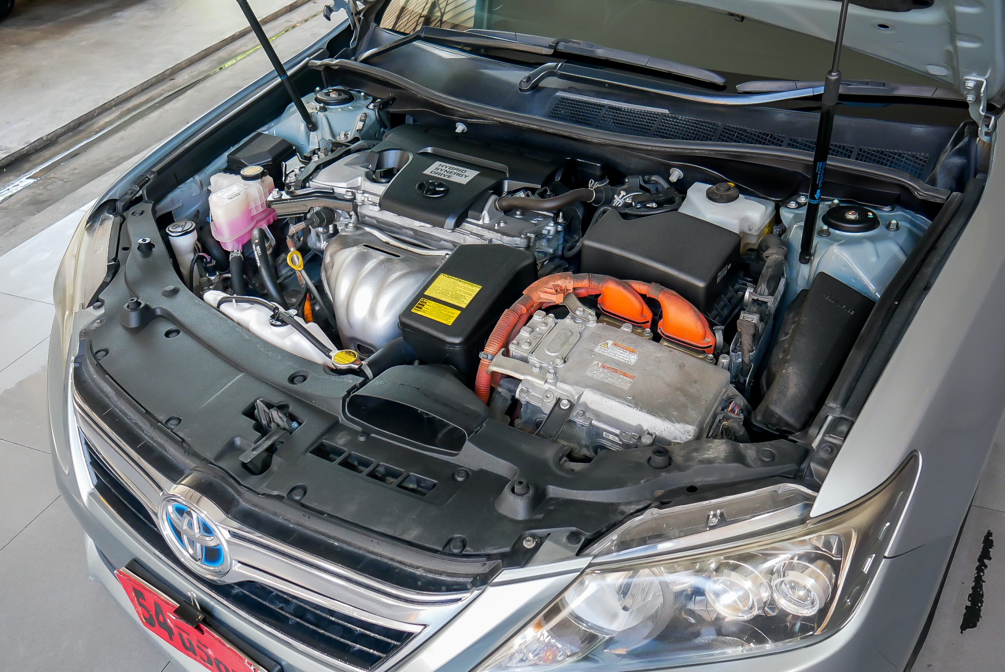 TOYOTA CAMRY 2.5 HV NAVI MINOR CHANGE ปี 2013 สีเทา (รูปที่ 4)
