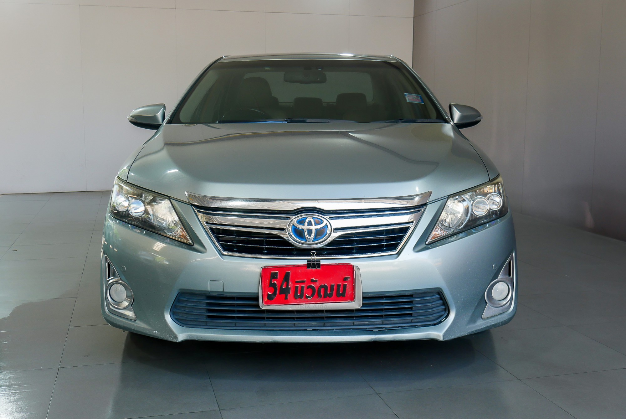 TOYOTA CAMRY 2.5 HV NAVI MINOR CHANGE ปี 2013 สีเทา (รูปที่ 2)
